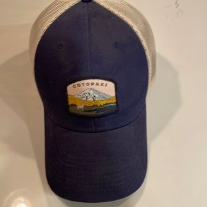 Unisex Cotopaxi hat.  Blue and cream.